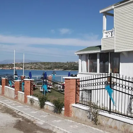 Tatil Evi Yona Çeşme