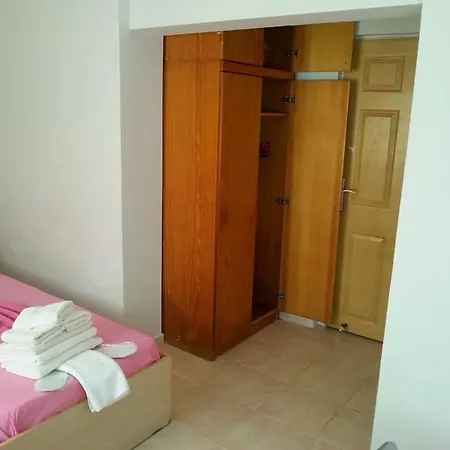 Yona Bed & Breakfast