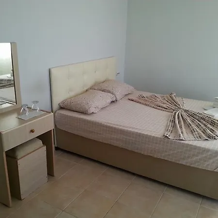Yona Bed & Breakfast