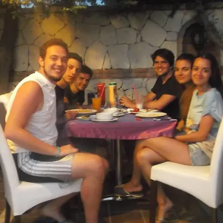 Tatil Evi Yona Çeşme