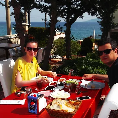 別荘 Yona Çeşme