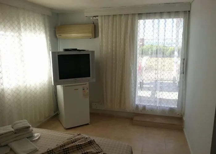 Yona Semesterbostad Çeşme