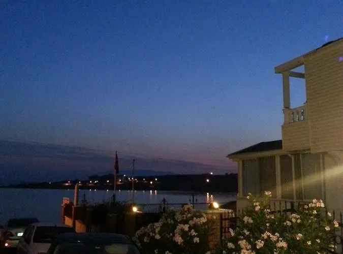 Yona Semesterbostad Çeşme