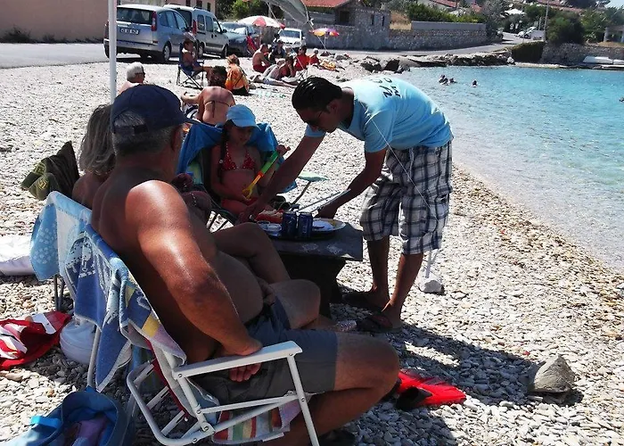 Semesterbostad Yona *